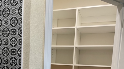 Corner Pantry - 2 Photo