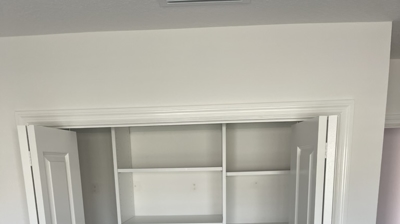 4-Reach-In Closet Front View Photo