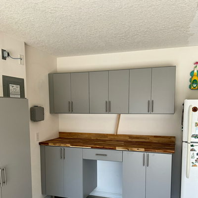 Workbench - Small Photo