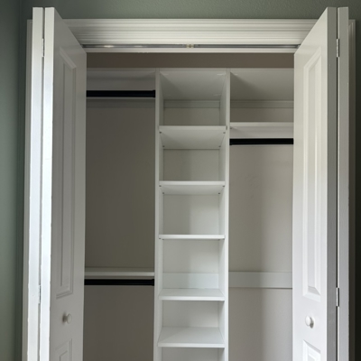 2-Reach-In Closet Photo