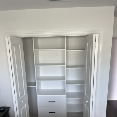 4-Reach-In Closet Front View Photo